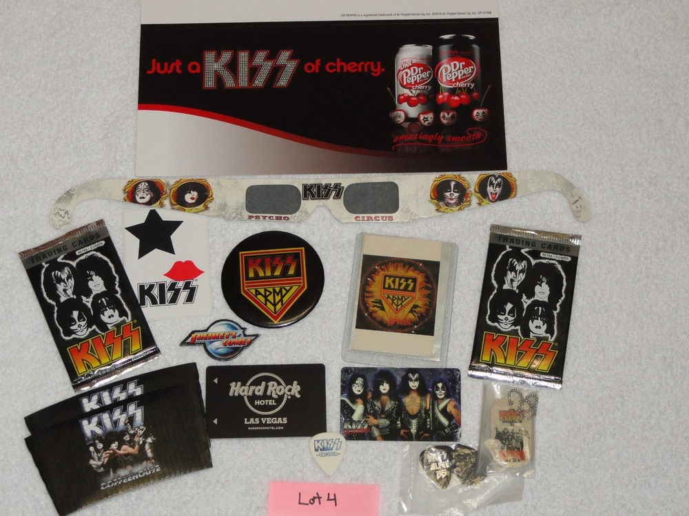 KISS Memorabilia KISS Army 1978 card/Pin/Coffeehouse/Guitar picks/More Lot 4