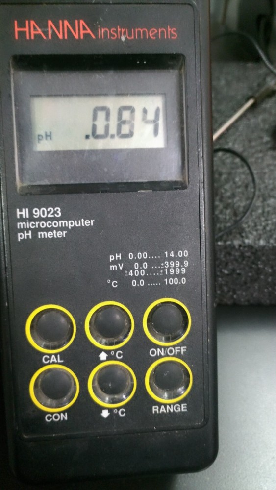 HANNA Instruments HI 9023 Microcomputer pH Meter with Probes
