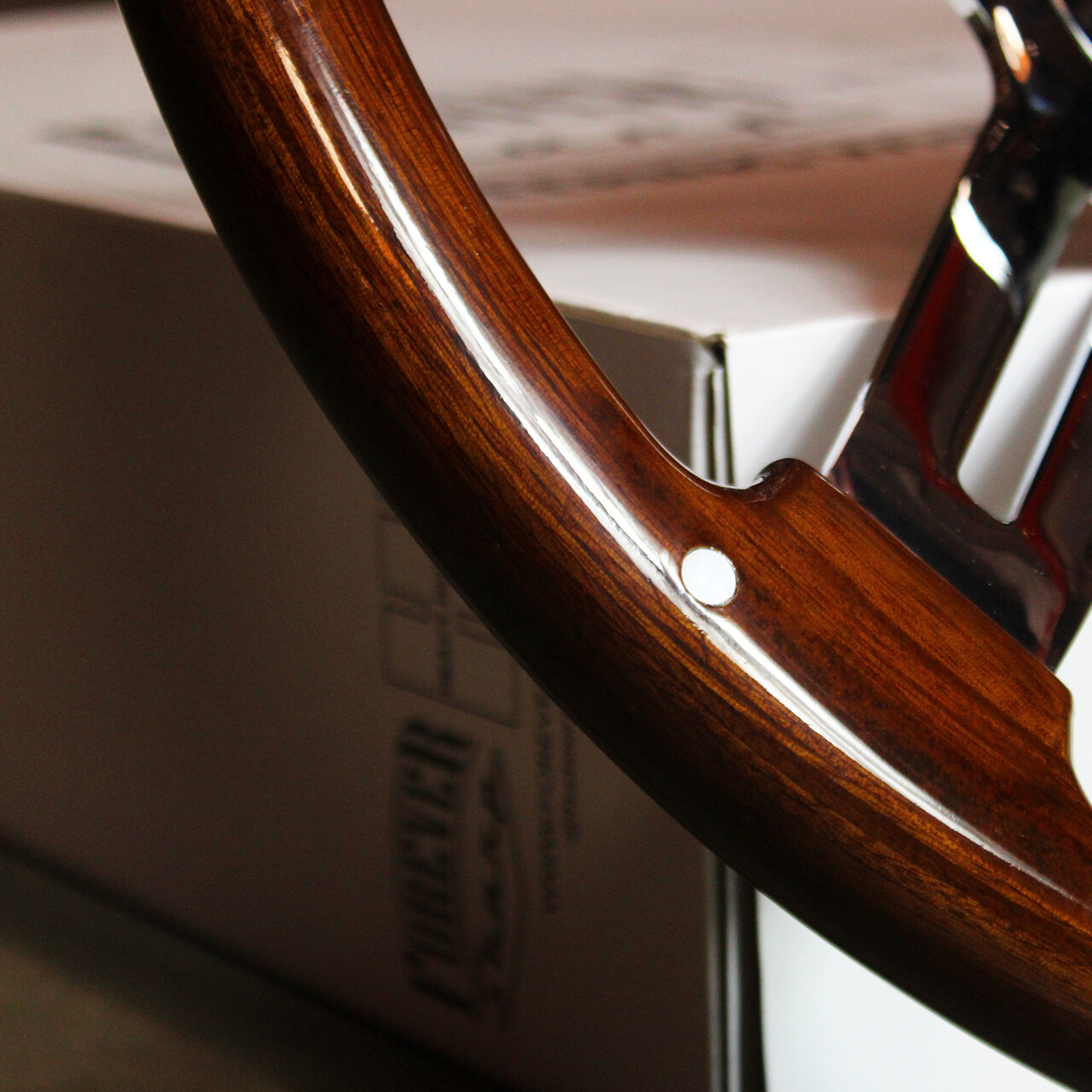 18" Dark Steering Wheel 4 Spoke Rivet Freightliner Kenworth Peterbilt - BLEM