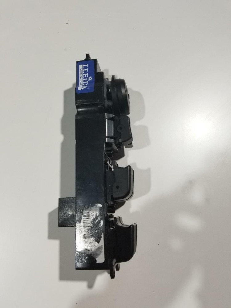GEELY EC7 Botones de Levanta Cristal