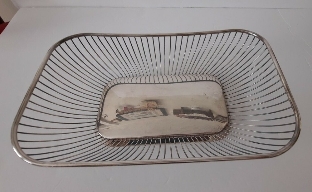 Vintage 11.75 Silver-plate Rectangle Wire Bread Fruit Basket Table Serve Décor