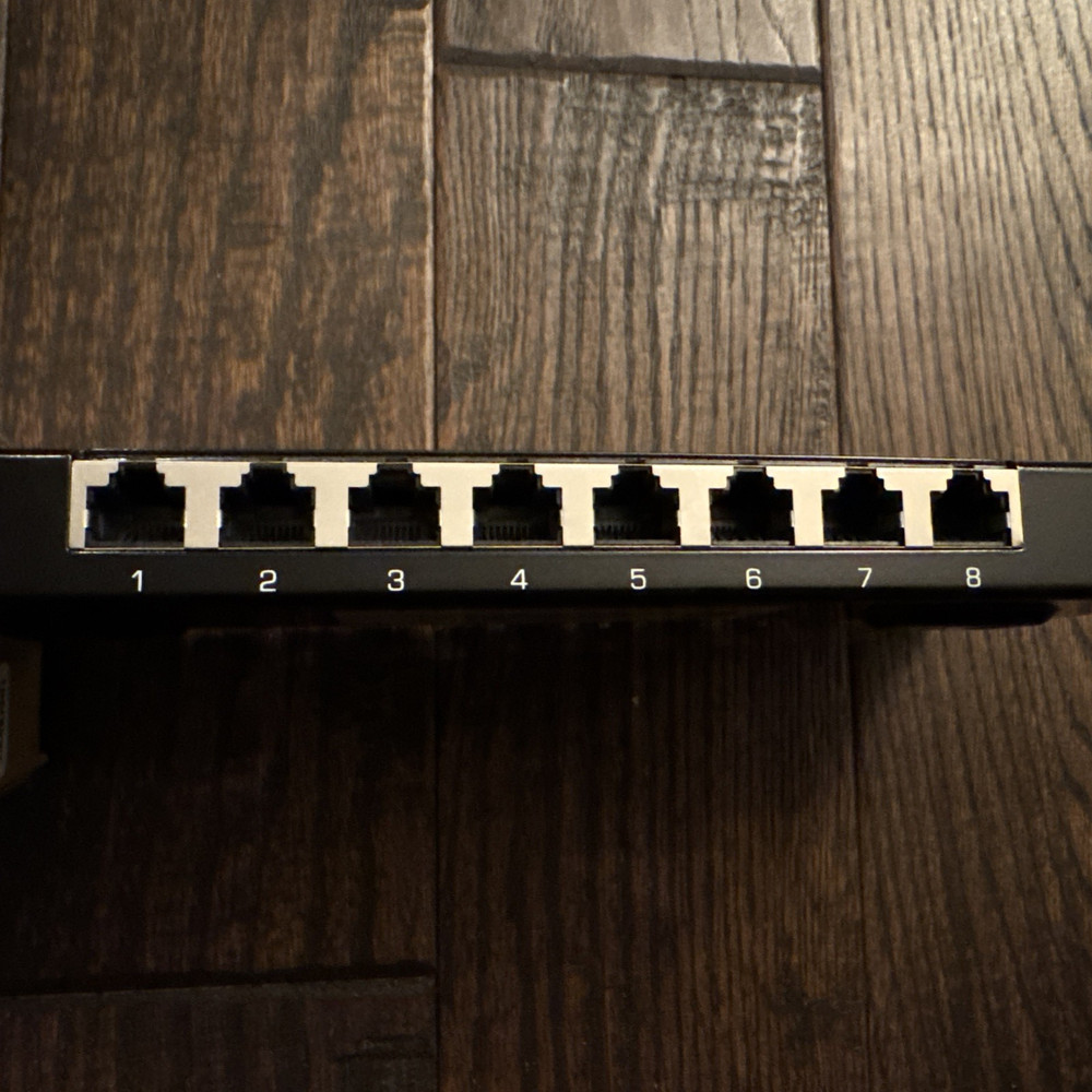 TRENDnet 8-Port Cat6A Shielded Patch Panel 10G, Wall Mountable TC-P08C6AS