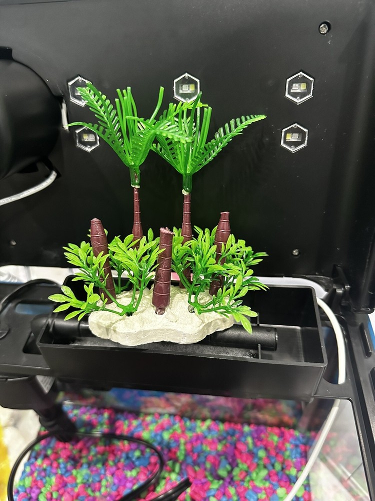 Aquarium fish tank