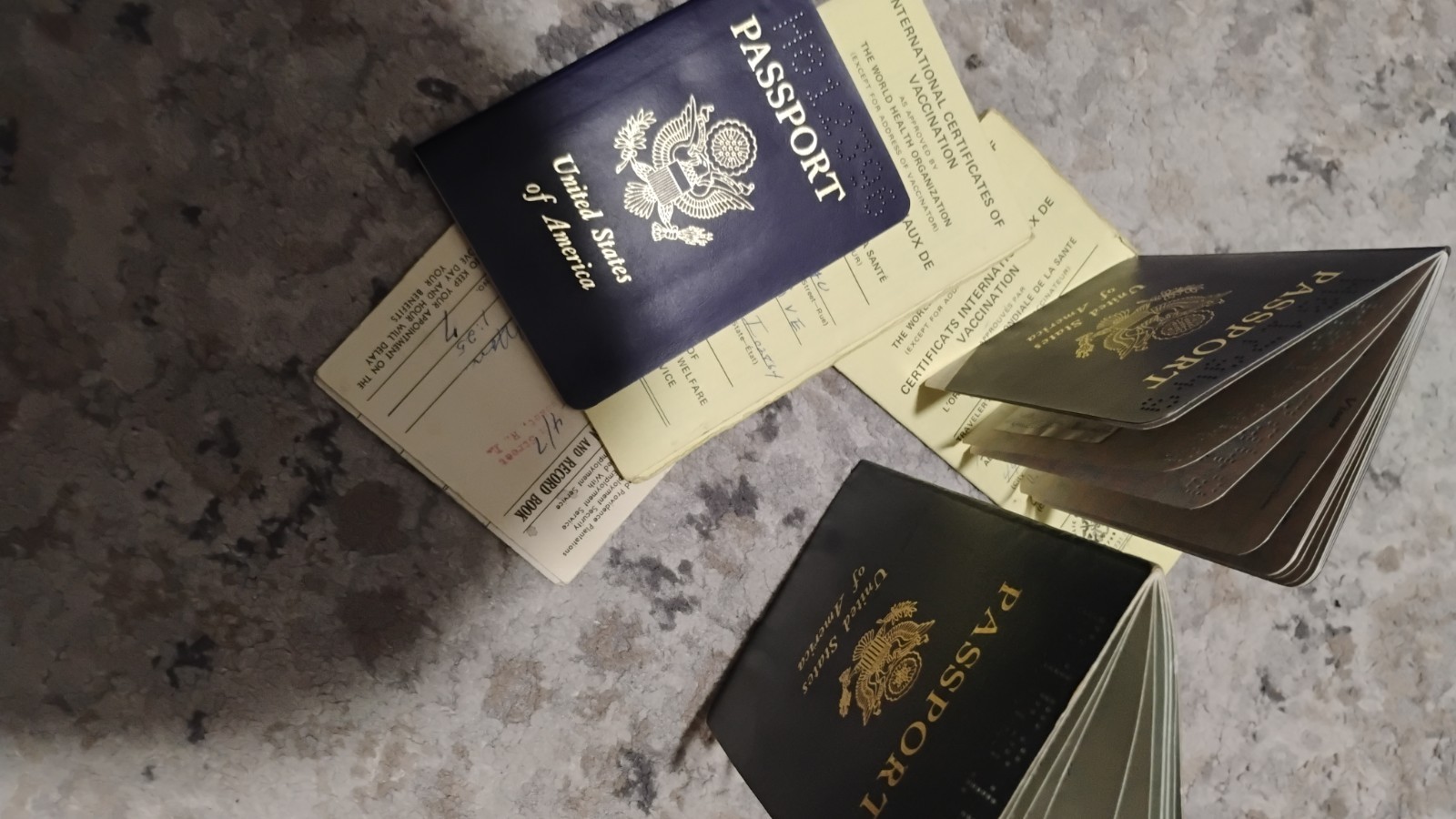 VINTAGE PASSPORT USA 1971 1977LOT OF 3