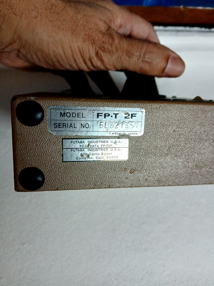 Futaba FP-T 2F remote controller Transmitter Vintage Untested 78 & 72.160
