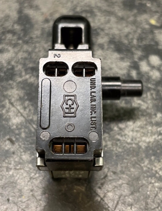 Replacement Drill Trigger Switch with lock 6a Black & Decker NO 1-pole contact