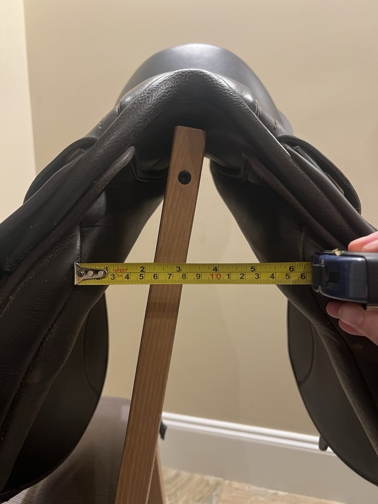 Thorowgood T8 all purpose 18” saddle