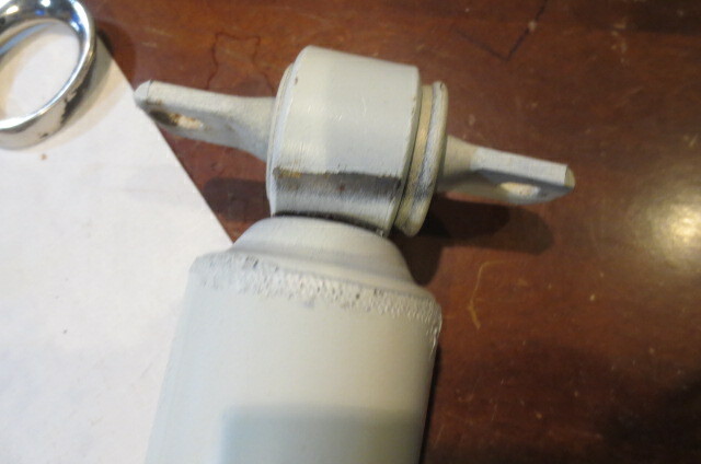 (1) Vipar Shock Absorber PG-60, 13 1/2', 1/2 bushing