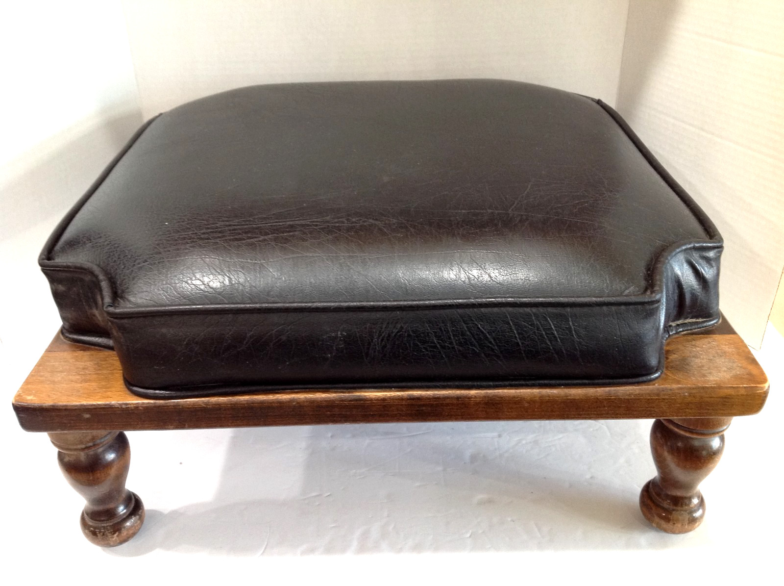 VINTAGE ETHAN ALLEN MCM STACKABLE VINYL WITH WOOD BASE FOOTSTOOL OTTOMAN