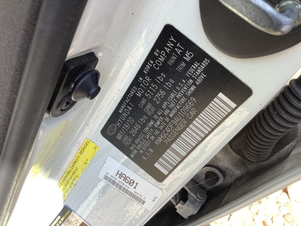 GENESIS 2010 Glove Box 4723328