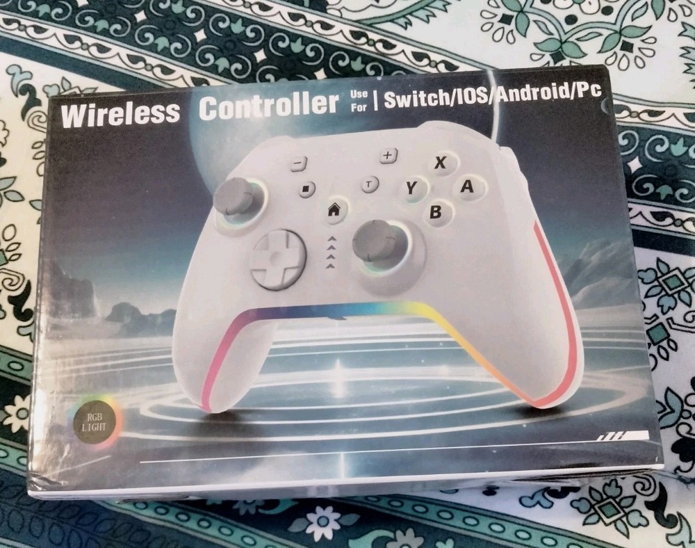 Bcofo Wireless Mobile Game Controller for iOS/iPhone/Android/Cell White