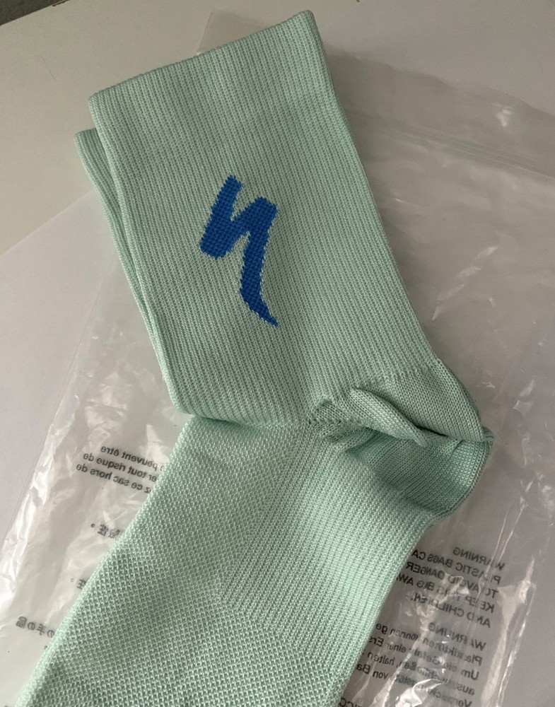 Specialized Soft Air Mid Logo Socks Size Medium - New