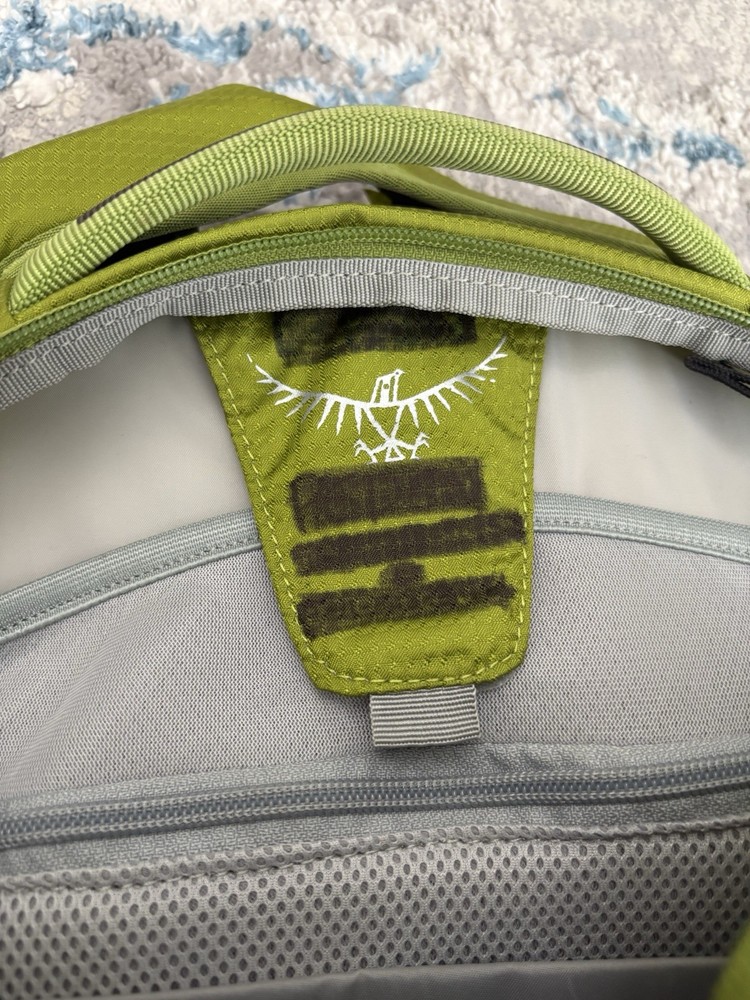 Osprey Ozone Day Pack Backpack Olive Lime Green Hiking Shuttle Padded Strap EUC