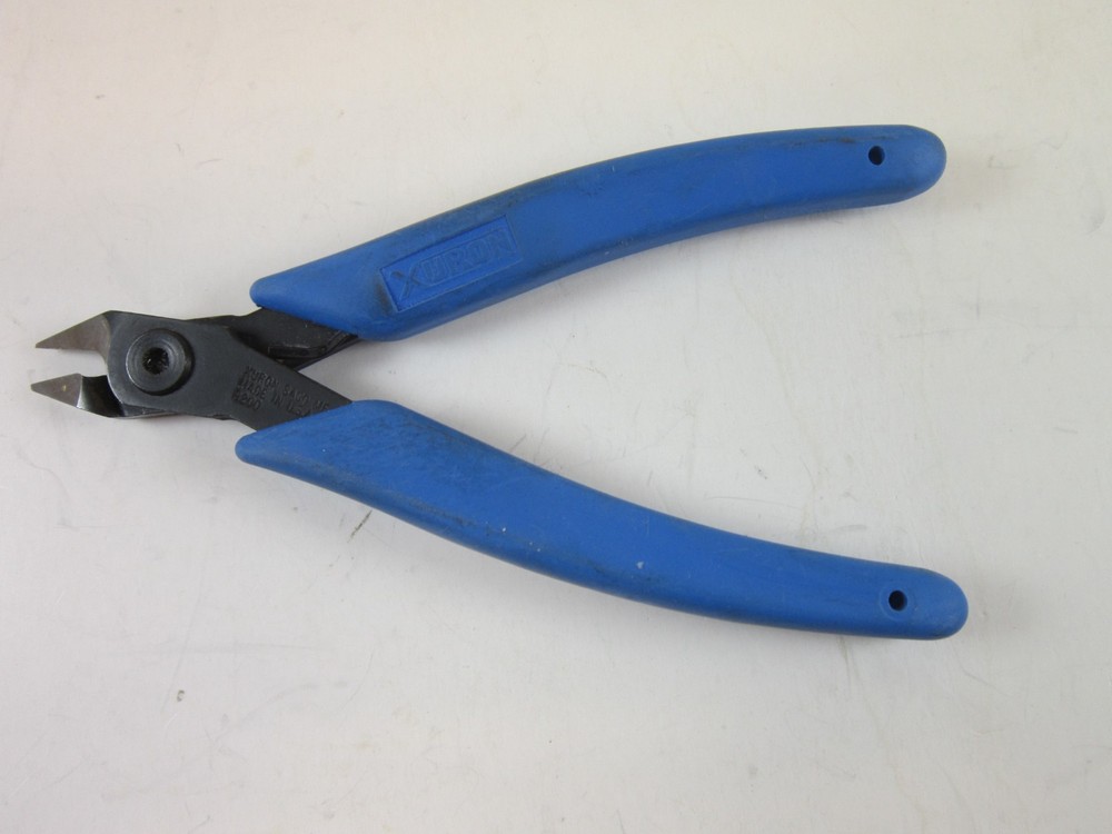 Xuron 9200 Tapered Head Micro-Shear Flush Cutter