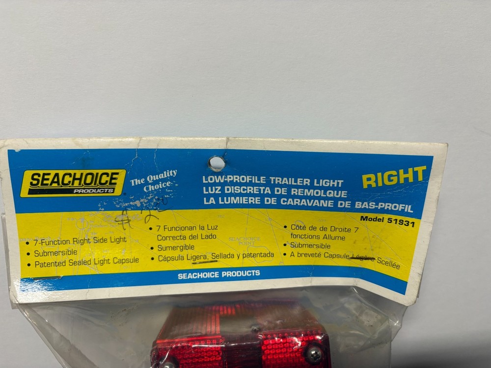 SEACHOICE 51931 Right Side 7-Function Low-Profile Submersible Trailer Light Used