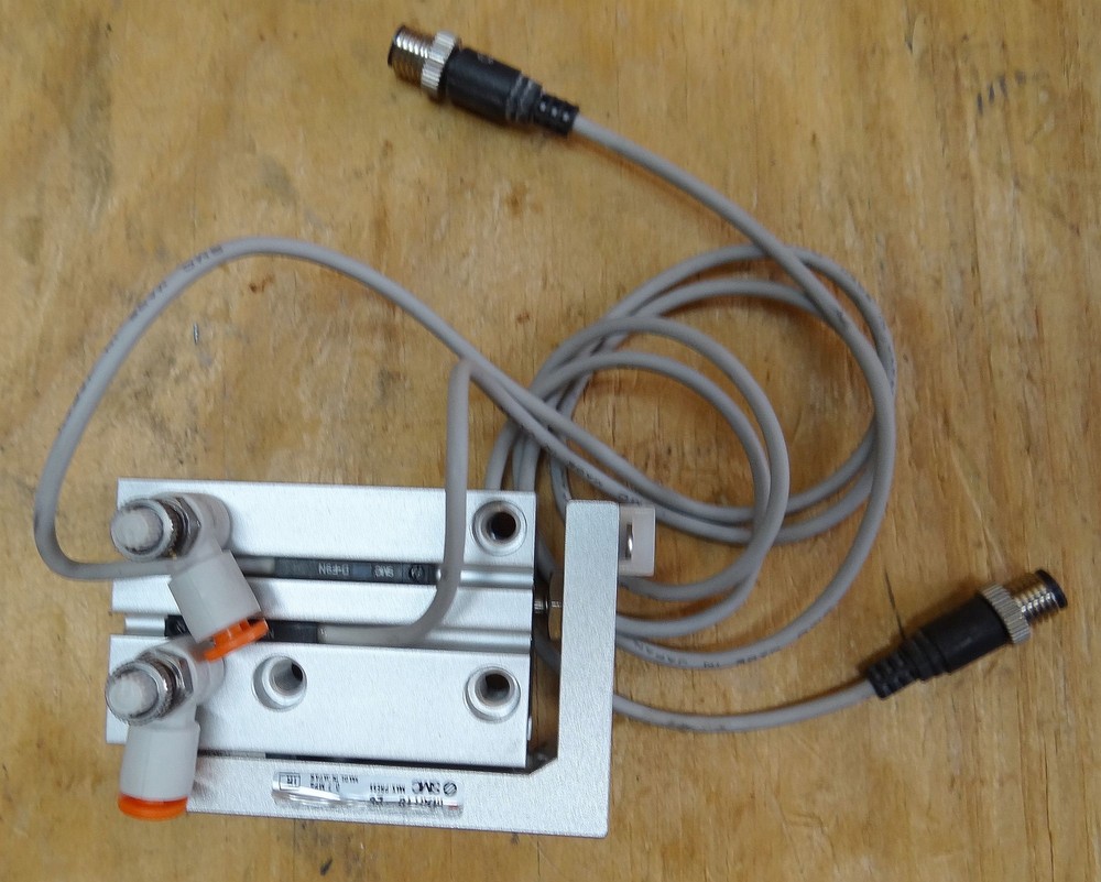 SMC MXH10-25 IR COMPACT SLIDE TABLE HIGH RIGIDITY GUIDE CYLINDER WITH DF9-N