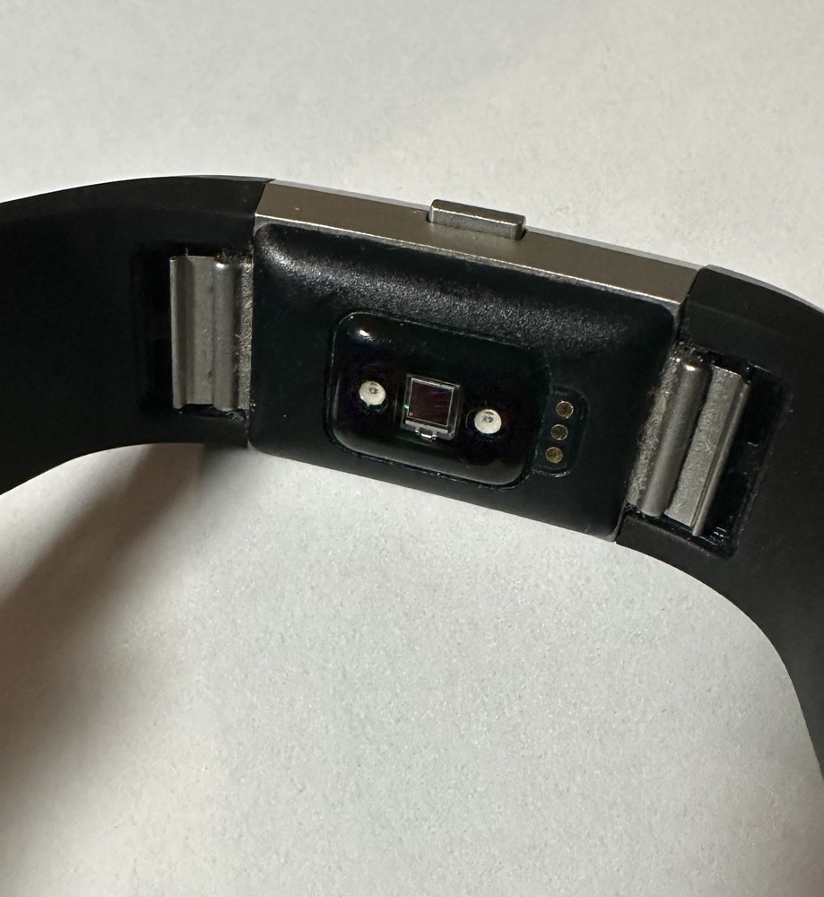 Fitbit & Charger (1st Generation?) - Black