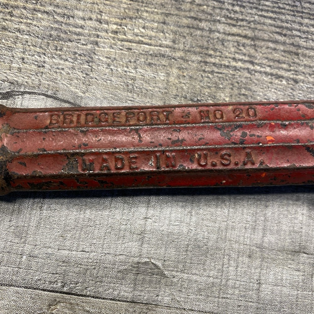 Vintage Bridgeport No. 20 Nail Puller Old Tool