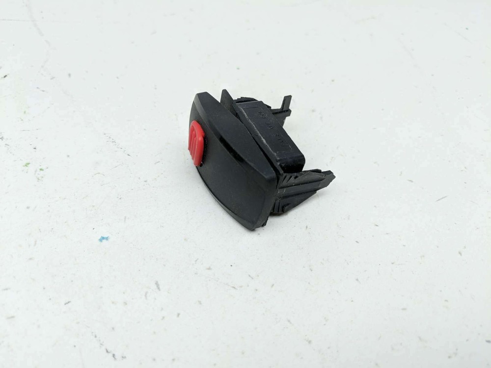 21 Tracker EV iS Switch Control Button A