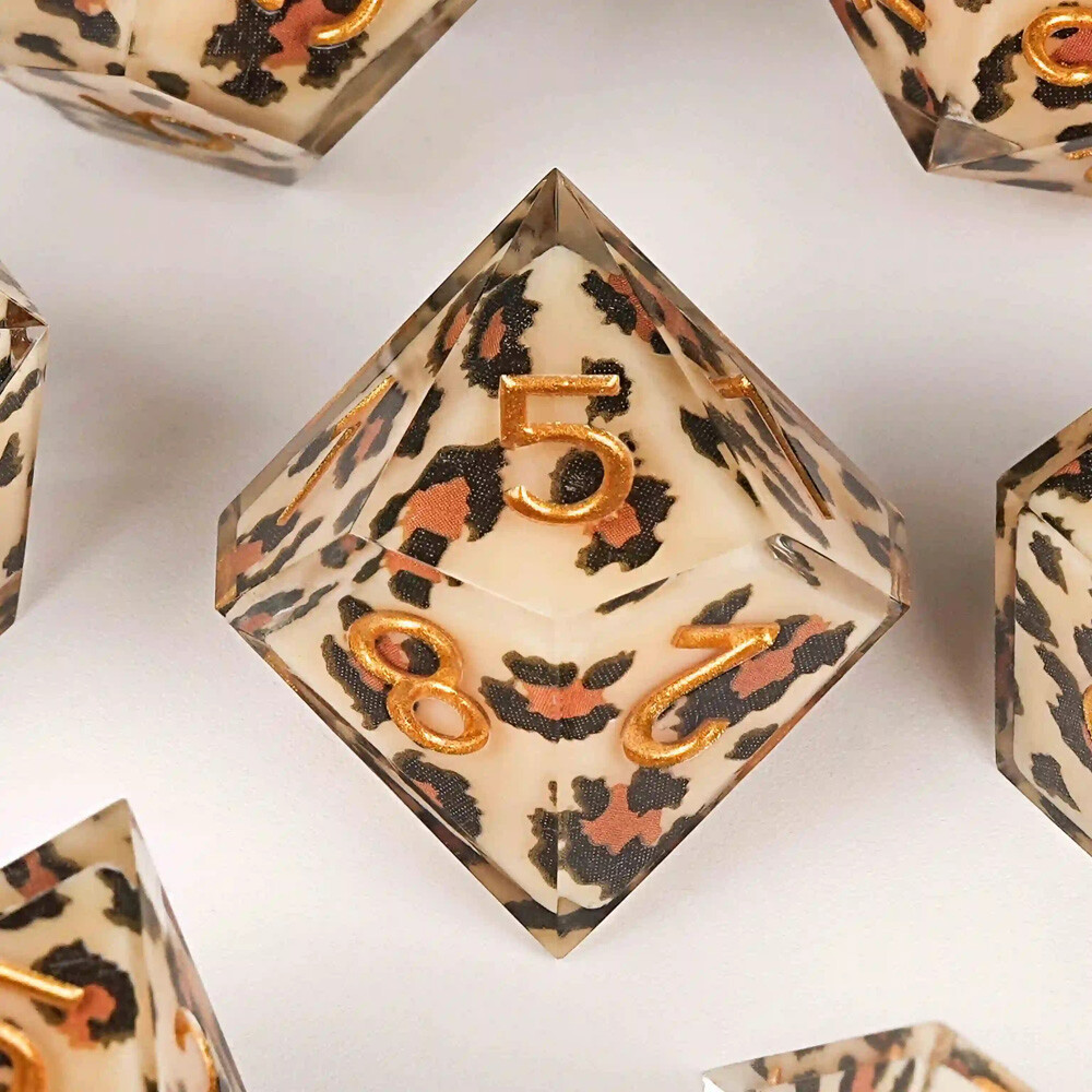 Resin DND Dice Set Sharp Edge Polyhedral 7PCS RPG Dungeons Dragons Leopard Print