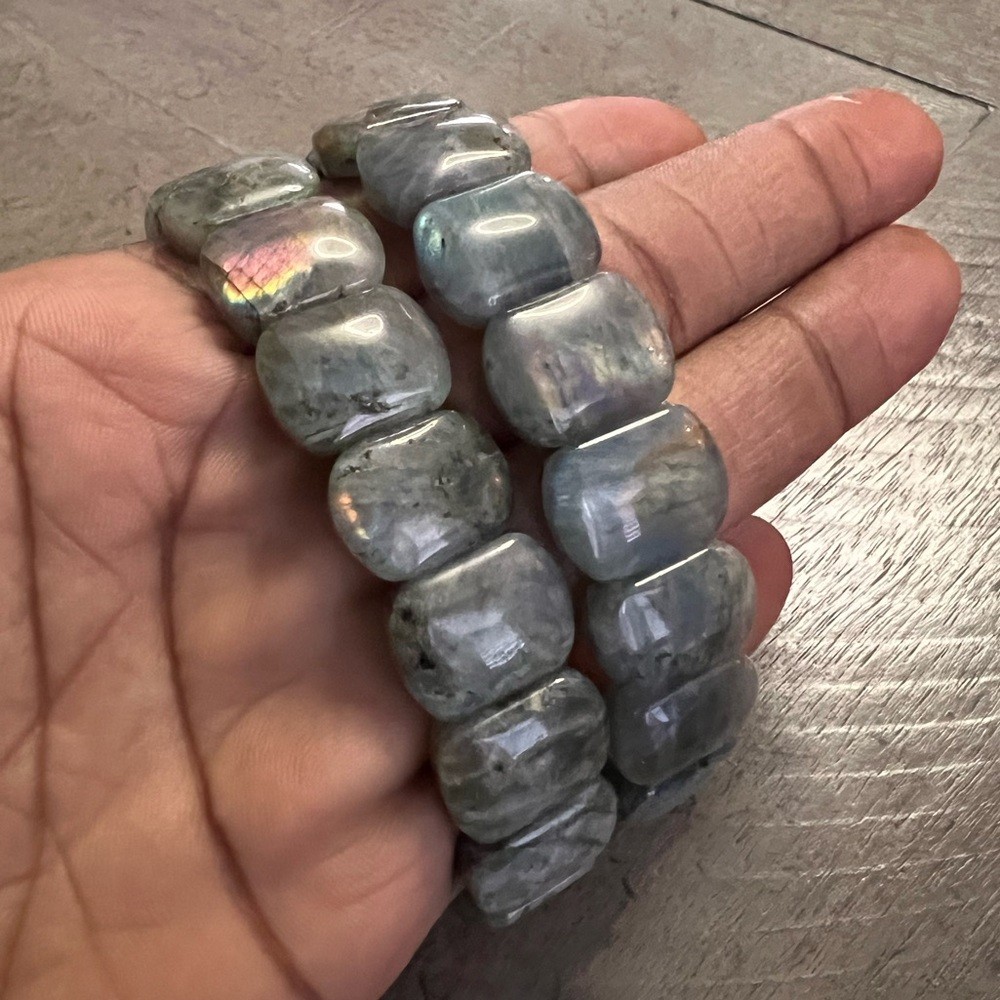 (ONE) Labradorite soft bangle SIZE 7’