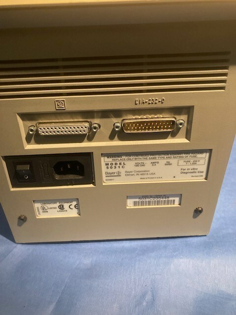 BAYER DCA 2000+ Analyzer working selling as parts