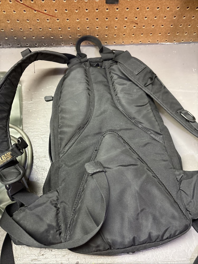 Camelback M.U.L.E MG Hydration System Backpack w/new Bladder 100 oz 3 Liter Blk