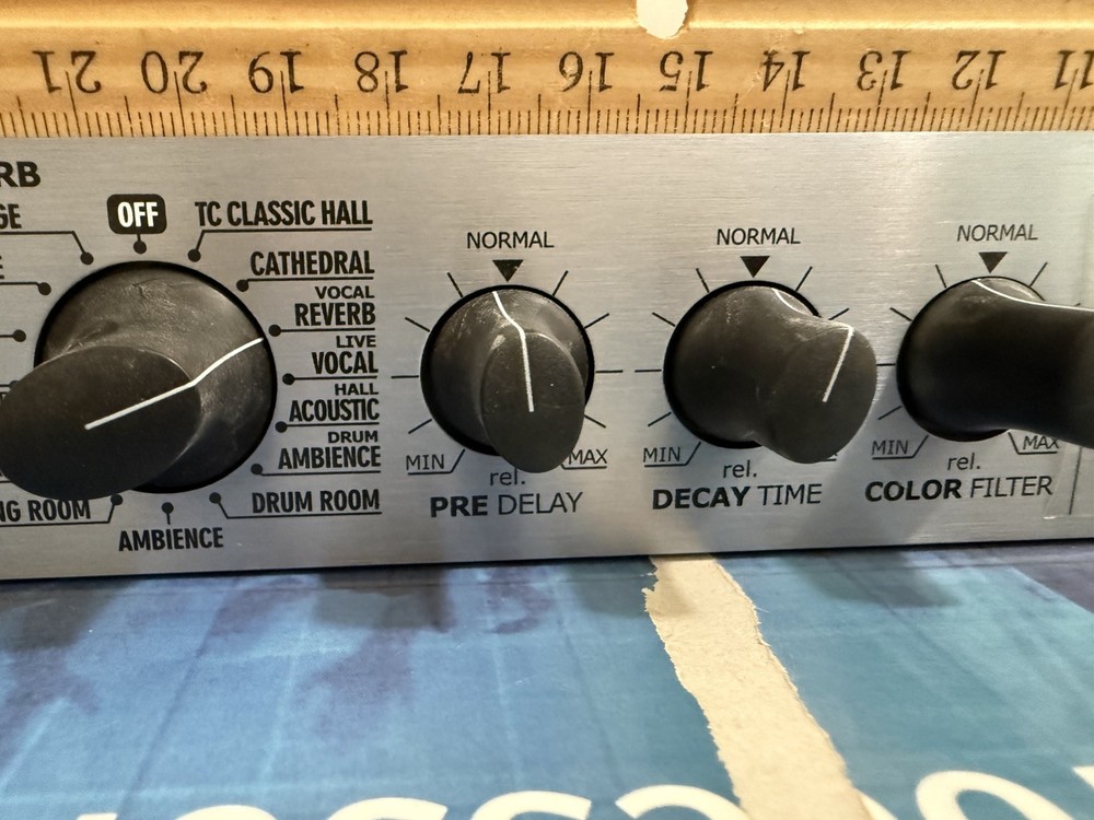 TC Electronic M350 Dual Engine Effects Processor Rack Mount w/ Power Cord WORKS