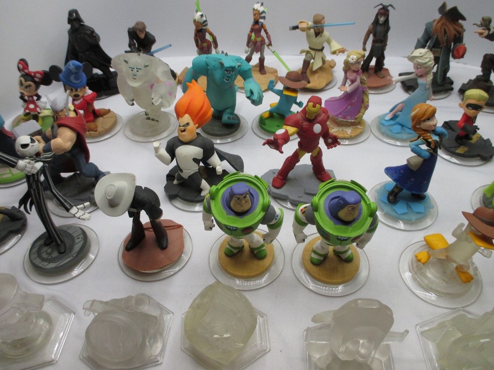 disney infinity lot 27 characters and pieces