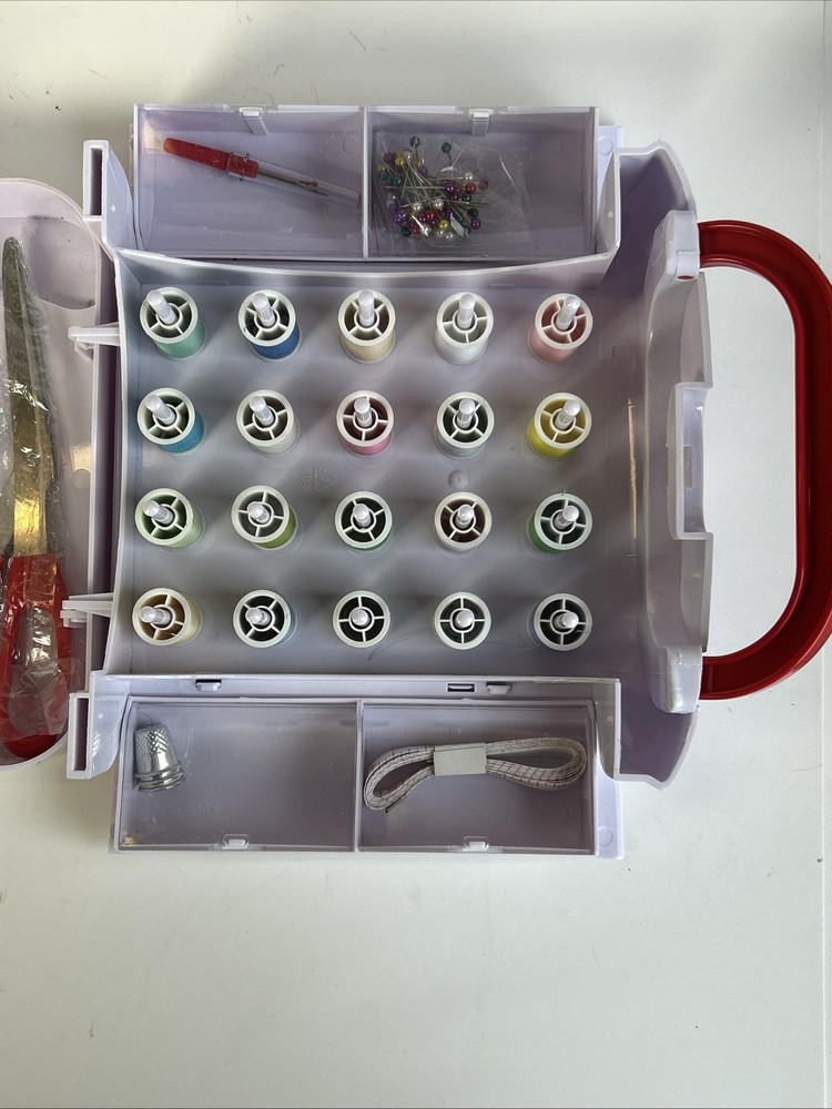SINGER Sew Essentials Foldup Case Sewing Kit Portable Organizer Full Thread & Et
