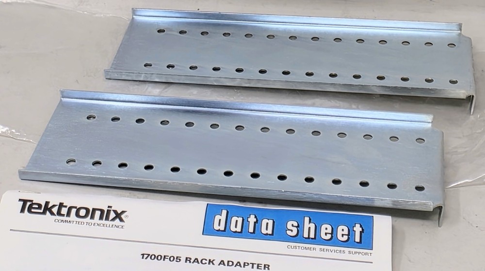 Tektronix 1700F05 Rack Adapter