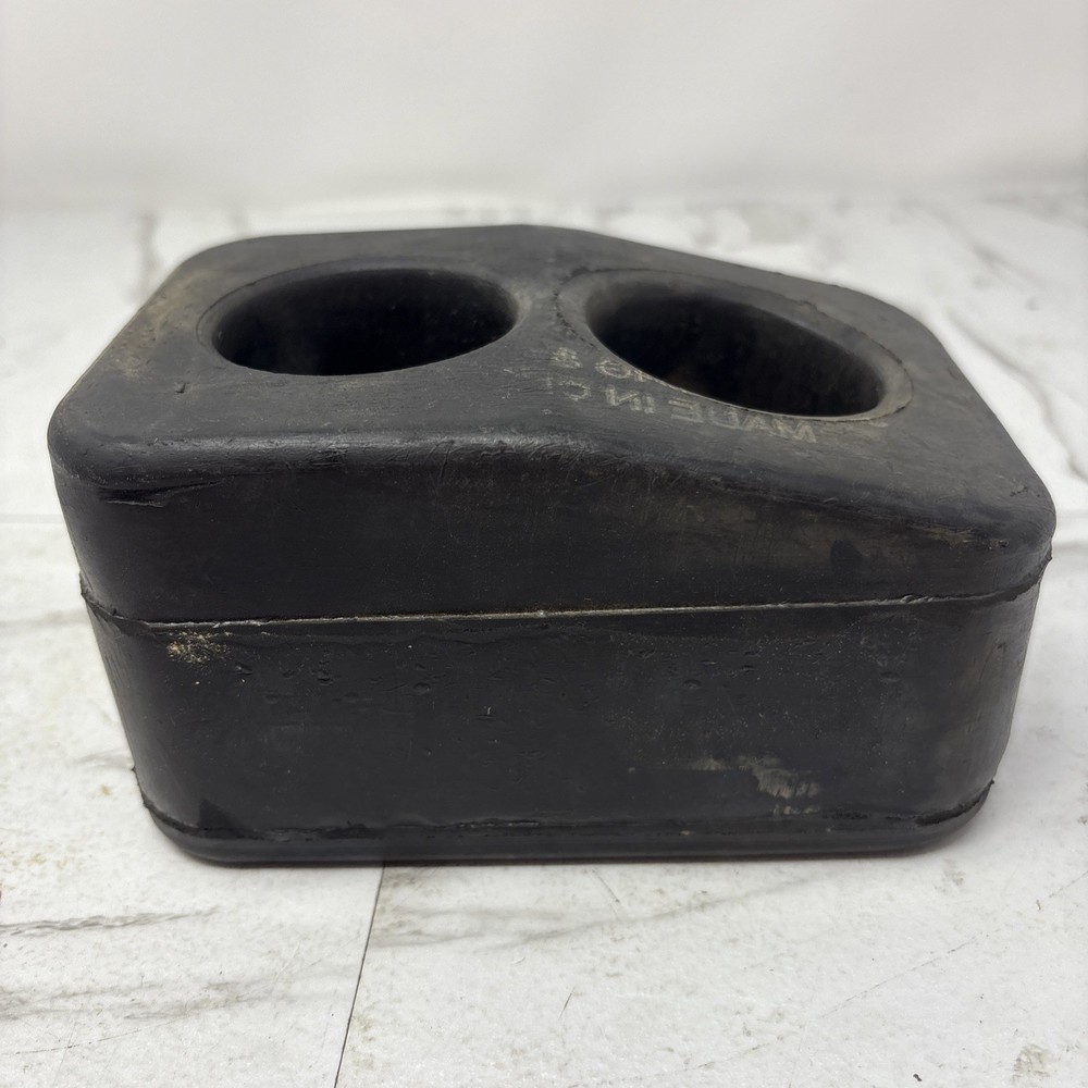 ESTCO 4" X 6" LOADING DOCK TRAILER BUMPER DB-3043