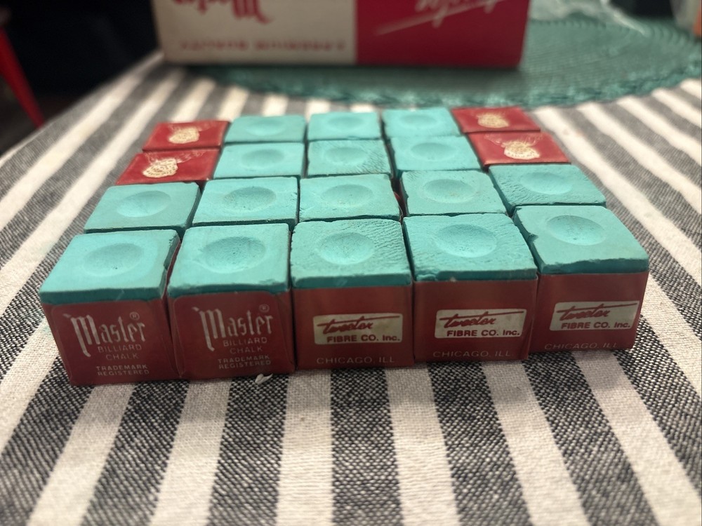 Master Billiard Cue Q Stick Chalk - 16 Count / Green