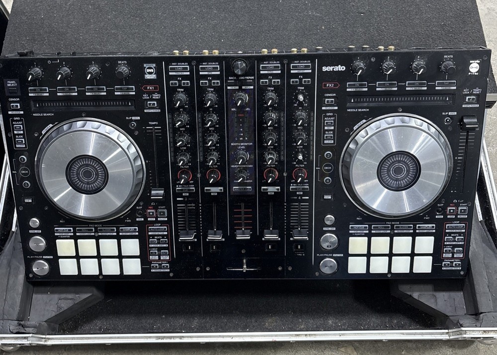 Pioneer DDJ-SX2 Performance DJ Controller Serato