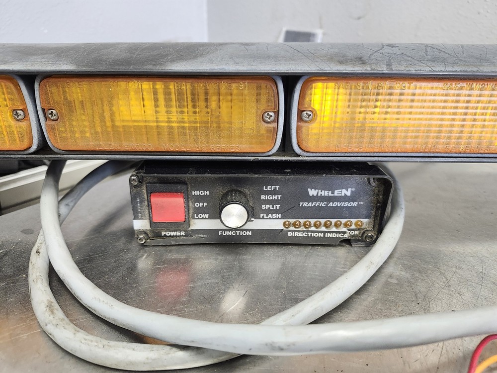 Whelen TA836A Traffic Advisor Amber Lightbar Arrow Light Bar With Controller