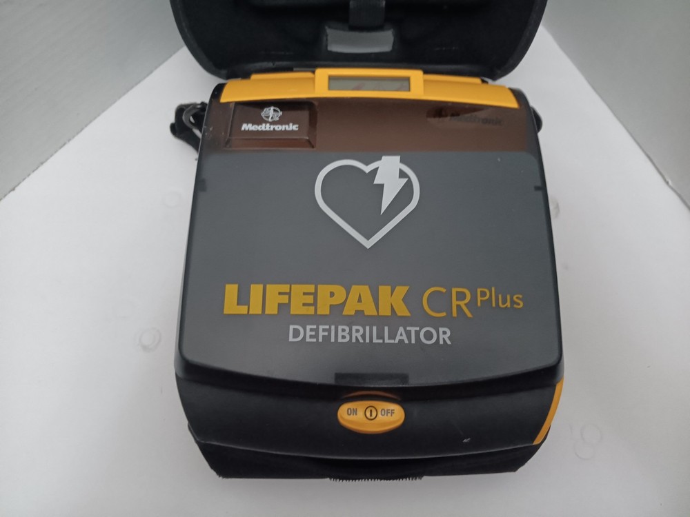 Medtronics LIFEPAK CR Plus System with Case