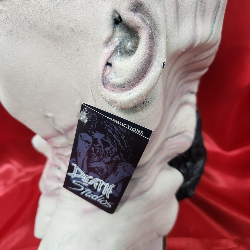 Death Studios Collection Upside Down - Trick or Treat Studios