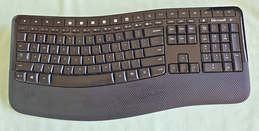Microsoft Wireless Comfort 5000 Keyboard