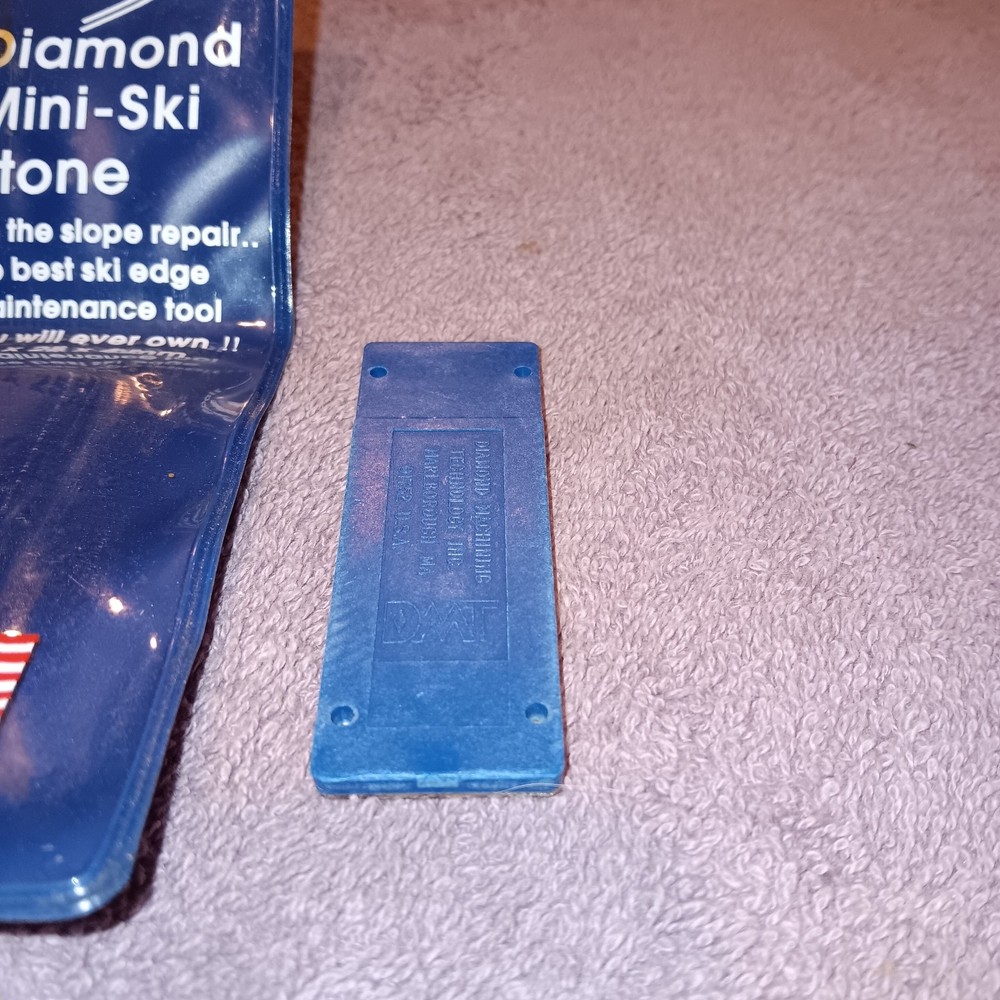 DMT diamond sharpening stone Mini Ski Stone 70mm Model No. WS7C