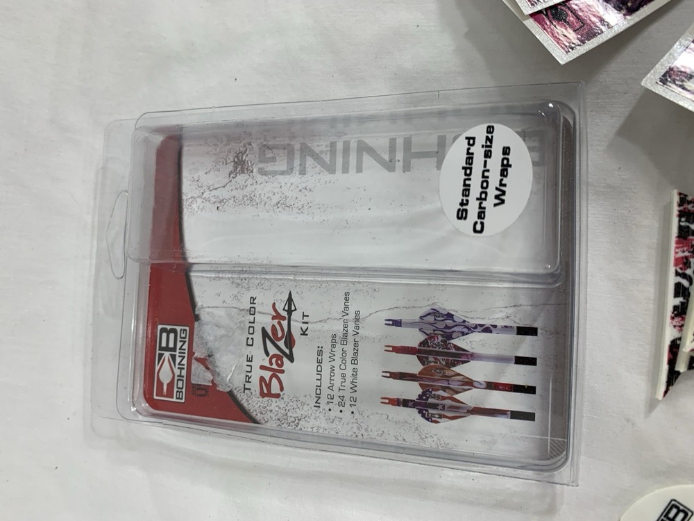 Bohning True Color Blazer Kit Wraps/Vane Red Flame PARTIAL KIT / OPEN BOX