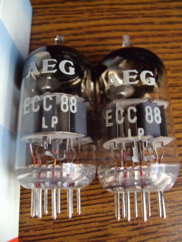 AEG ECC88 ~ 6DJ8 - NOS Pair
