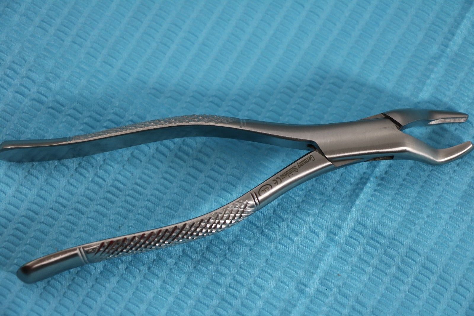 GERMAN 10 GERMAN EXTRACTING FORCEPS EXTRACTION DENTAL INSTRUMENTS-A+ QUALITY