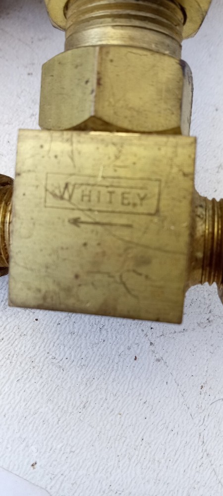 WHITEY 4VS6 NEEDLE VALVE