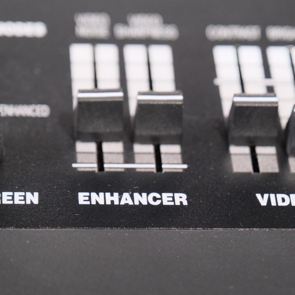 VIDEONICS VIDEO EQUALIZER Model VE-1A NTSC audio video processor very clean!