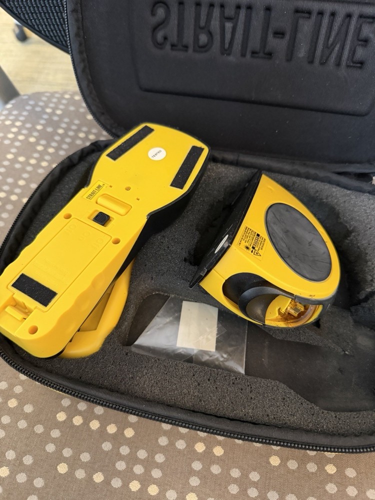 Strait Line 3 Piece Laser System Level and Stud Finder w/case Tested