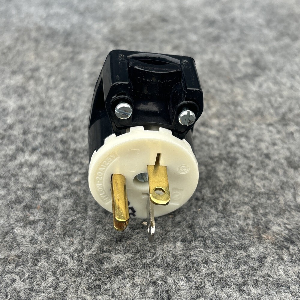 Bryant 5395 Angle Plug 20A 125V 2 Pole 3 Wire New