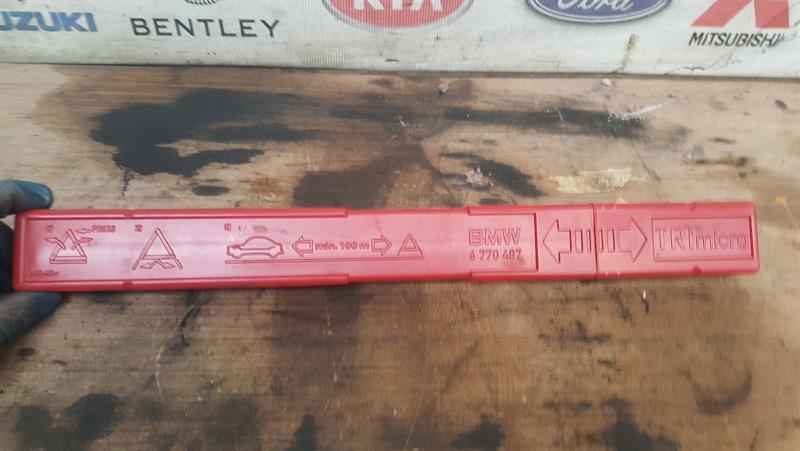 BMW X5 E70 2007-2013 WARNING TRIANGLE RED 6770407