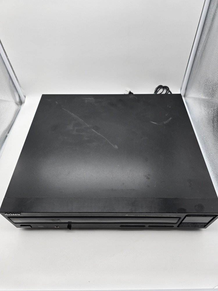 Sony CDP-C205 5 Disc Compact Disc Player CD Changer *Tested Works*