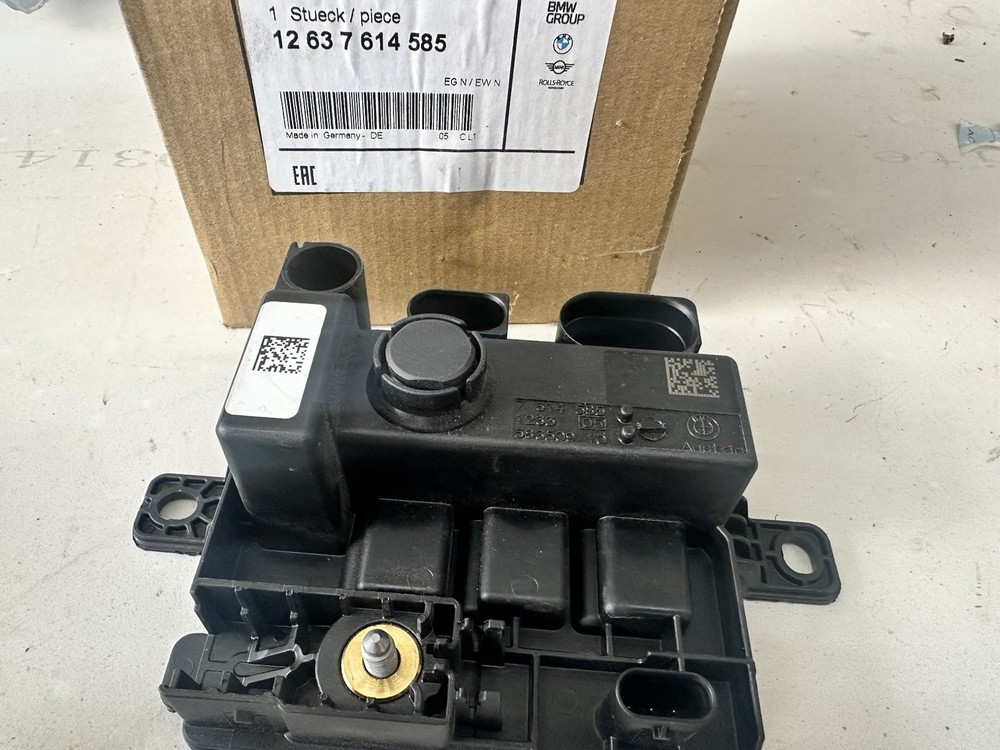 Genuine BMW Controller 12-63-7-614-585