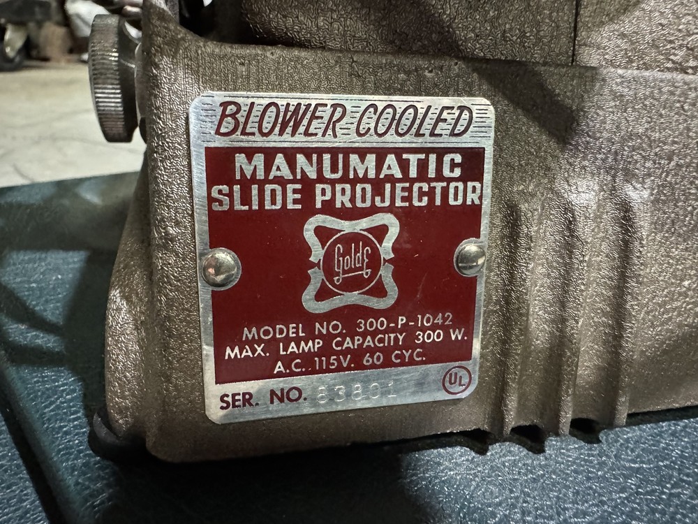 Blower Cooled Manumatic Slide Projector 300-P-1042